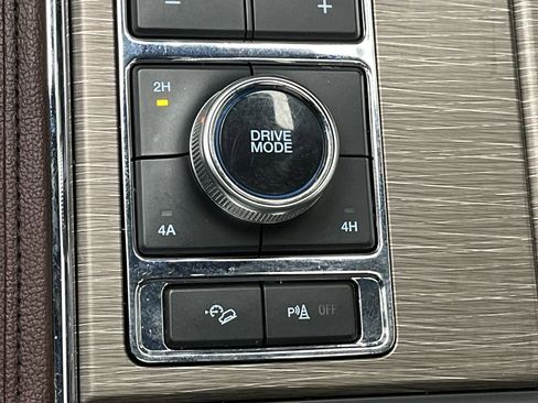 Used 2022 Ford Expedition Limited image 20