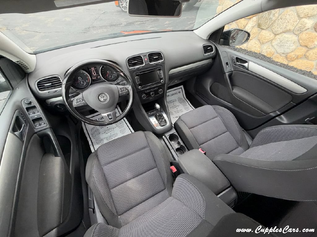 Used 2013 Volkswagen Golf 4-Door FWD image 21