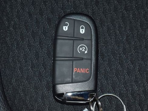 New 2026 Jeep Compass Latitude image 19