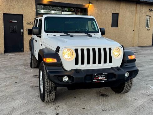 Used 2021 Jeep Wrangler Unlimited Sport image 3