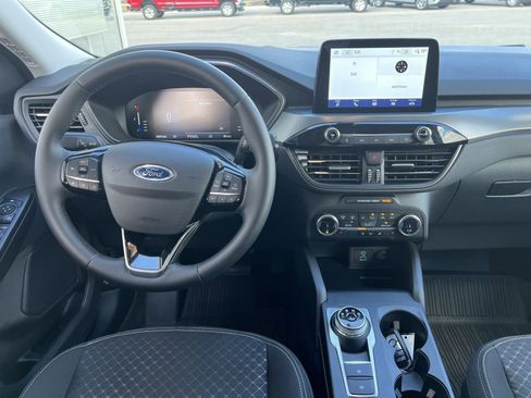 Used 2023 Ford Escape Active image 16