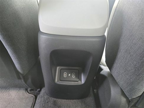 New 2025 Hyundai Elantra Limited image 14