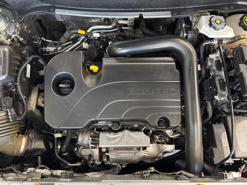 Used 2024 Chevrolet Equinox LT image 41