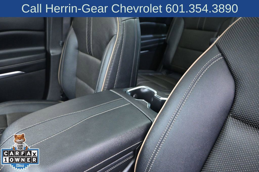 Used 2026 Chevrolet Traverse High Country FWD image 14