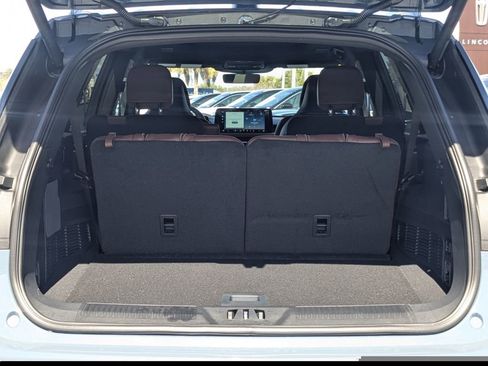 New 2026 Lincoln Aviator Reserve w/ Luxury Package RWD image 13
