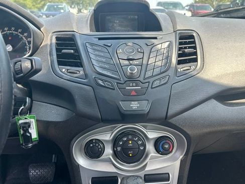 Used 2019 Ford Fiesta SE FWD image 17