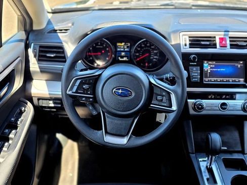 Used 2018 Subaru Outback 2.5i AWD/4WD image 12
