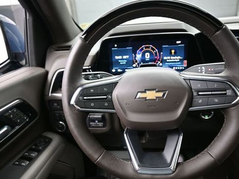 Used 2025 Chevrolet Tahoe LT w/ Advanced Technology Package AWD/4WD image 8