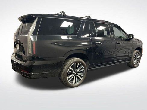 Certified 2025 Cadillac Escalade ESV Sport AWD/4WD image 37