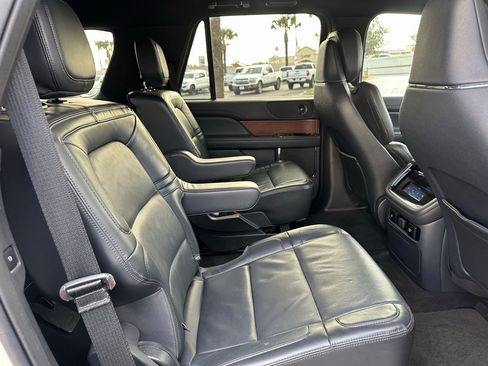 Used 2022 Lincoln Navigator Reserve image 20