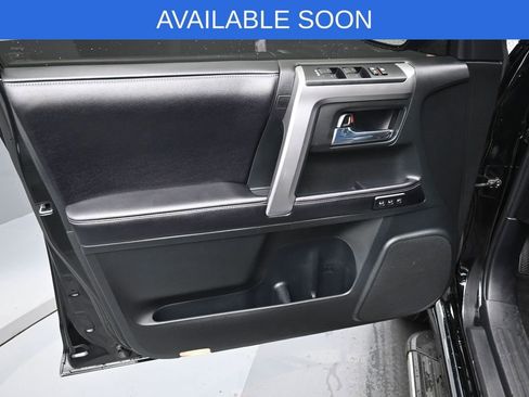 Used 2017 Toyota 4Runner Limited AWD/4WD image 11