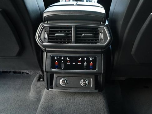 Used 2020 Lamborghini Urus AWD/4WD image 52
