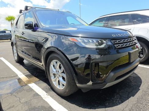 Used 2019 Land Rover Discovery SE AWD/4WD image 2
