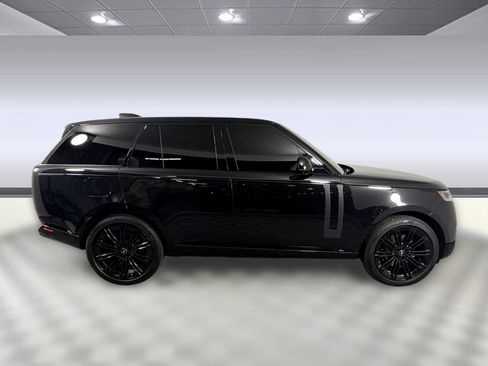 Used 2025 Land Rover Range Rover SE AWD/4WD image 8