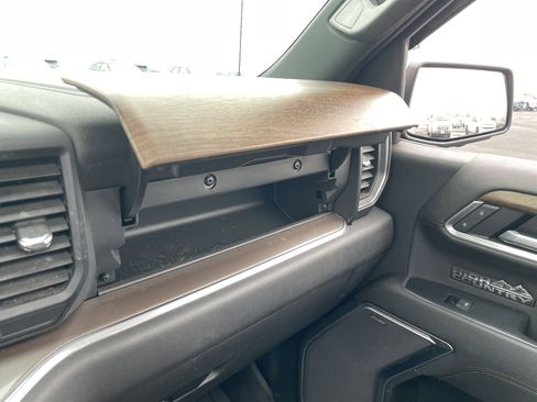 Certified 2022 Chevrolet Silverado 1500 High Country w/ High Country Premium Package image 46