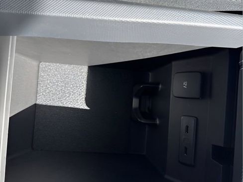 Used 2025 Ford Mustang Mach-E Premium image 28