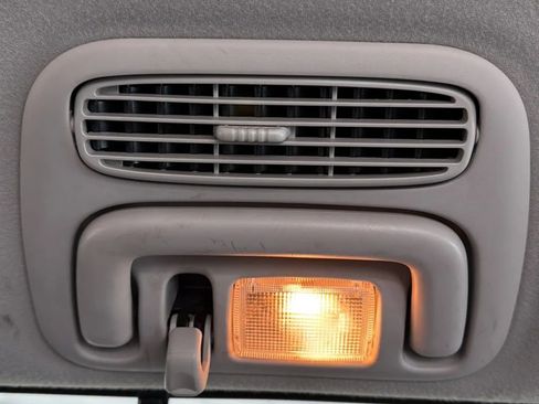 Used 2010 Toyota Sienna XLE image 34