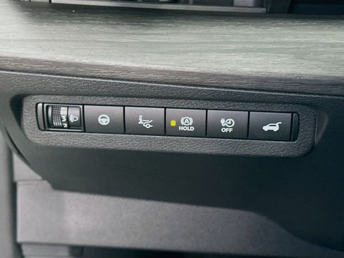 Used 2023 Nissan Ariya FWD image 17