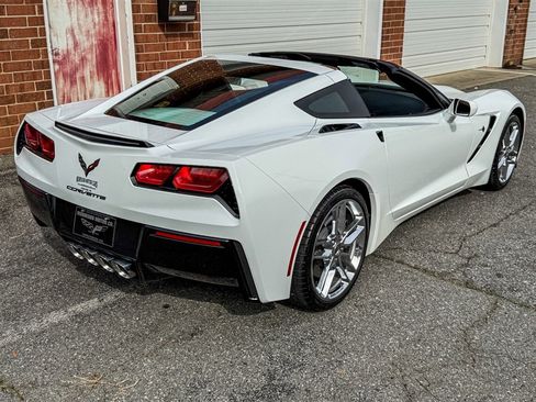 Used 2019 Chevrolet Corvette Stingray Coupe w/ Carbon Flash Badge Package image 40