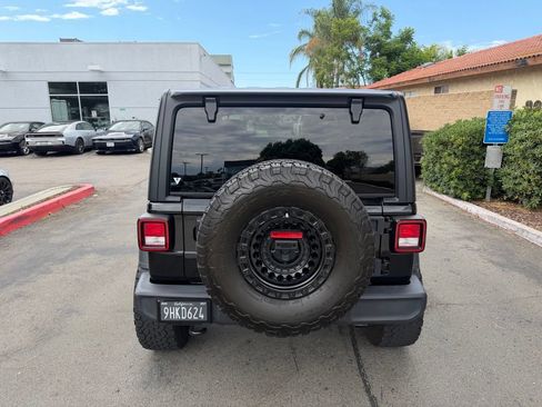 Used 2023 Jeep Wrangler Unlimited Sport AWD/4WD image 12