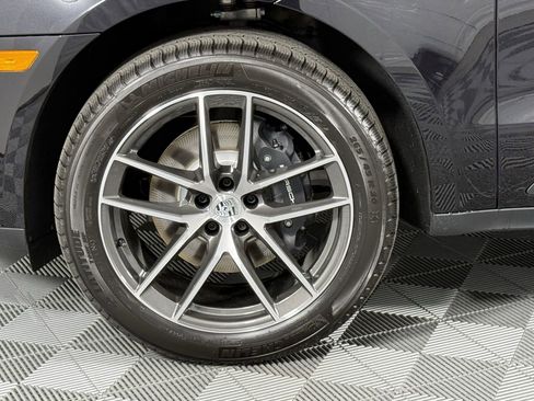 Certified 2026 Porsche Macan AWD/4WD image 12