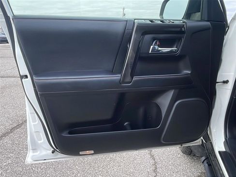 Used 2020 Toyota 4Runner TRD Off-Road Premium image 20