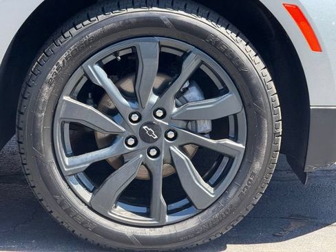 Used 2023 Chevrolet Equinox RS AWD/4WD image 10