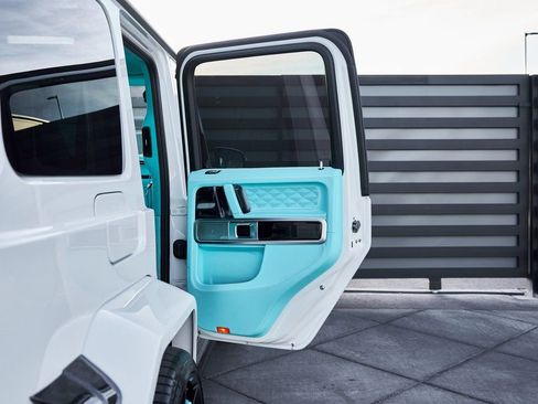 Used 2025 Mercedes-Benz G 63 AMG 4MATIC image 35