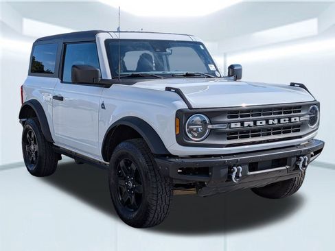 Used 2022 Ford Bronco Black Diamond image 8