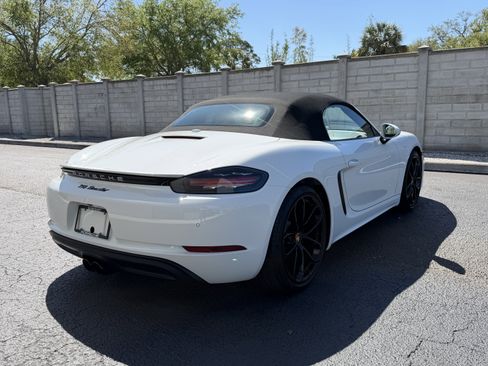 Certified 2024 Porsche 718 Boxster image 6