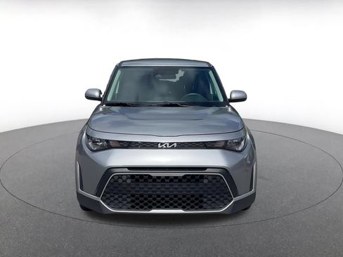 Used 2025 Kia Soul LX w/ LX Technology Package FWD image 3