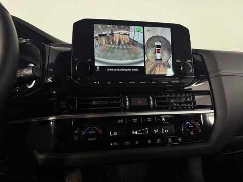 Used 2025 Nissan Pathfinder Platinum w/ Cargo Package AWD/4WD image 16