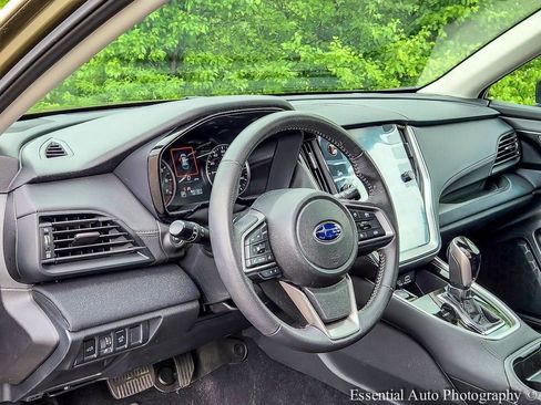 Used 2025 Subaru Outback Premium w/ Popular Package #1A AWD/4WD image 9