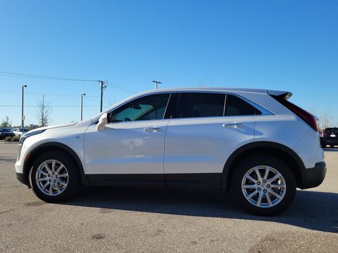 Used 2021 Cadillac XT4 Luxury image 6