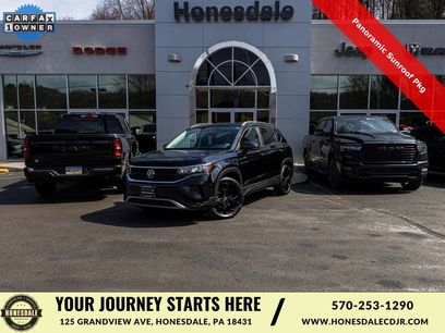 Used 2023 Volkswagen Taos SE w/ Panoramic Sunroof Package