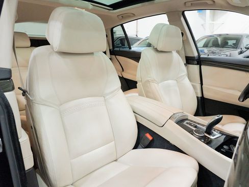 Used 2015 BMW 535i Gran Turismo xDrive image 23