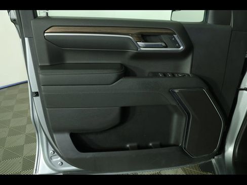 Used 2023 Chevrolet Silverado 1500 LT AWD/4WD image 22