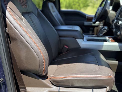 Used 2017 Ford F150 King Ranch w/ Equipment Group 601A Luxury AWD/4WD image 28