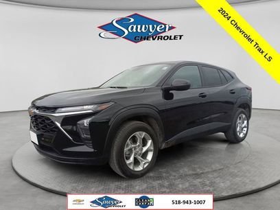 Used 2024 Chevrolet Trax LS w/ LS Convenience Package
