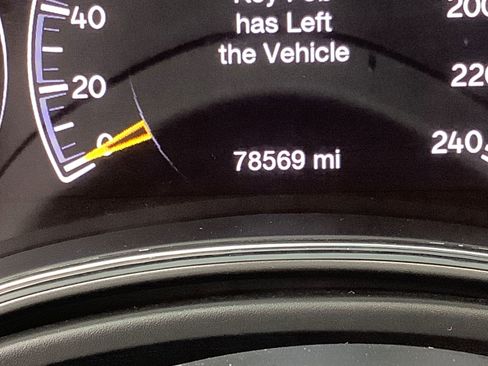 Used 2019 Jeep Grand Cherokee Limited image 28