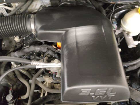 Used 2017 RAM 1500 Express image 30