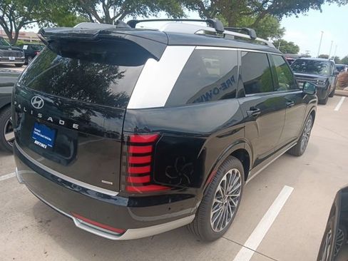 Used 2026 Hyundai Palisade Calligraphy AWD/4WD image 3