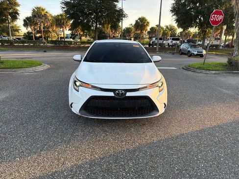 Used 2020 Toyota Corolla LE FWD image 5