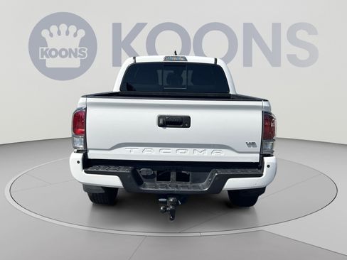 Used 2023 Toyota Tacoma TRD Off-Road w/ Technology Package AWD/4WD image 5