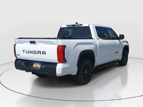 Used 2024 Toyota Tundra Limited AWD/4WD image 7