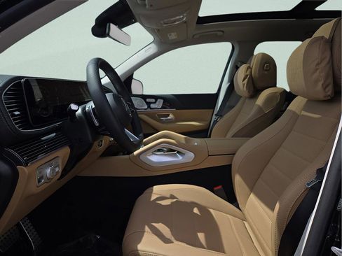 New 2026 Mercedes-Benz GLS 450 4MATIC image 17