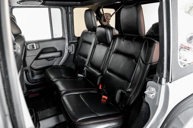 Used 2018 Jeep Wrangler Unlimited Rubicon AWD/4WD image 39