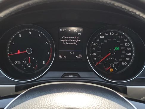 Used 2019 Volkswagen Atlas SE w/ Panoramic Sunroof Package FWD image 36
