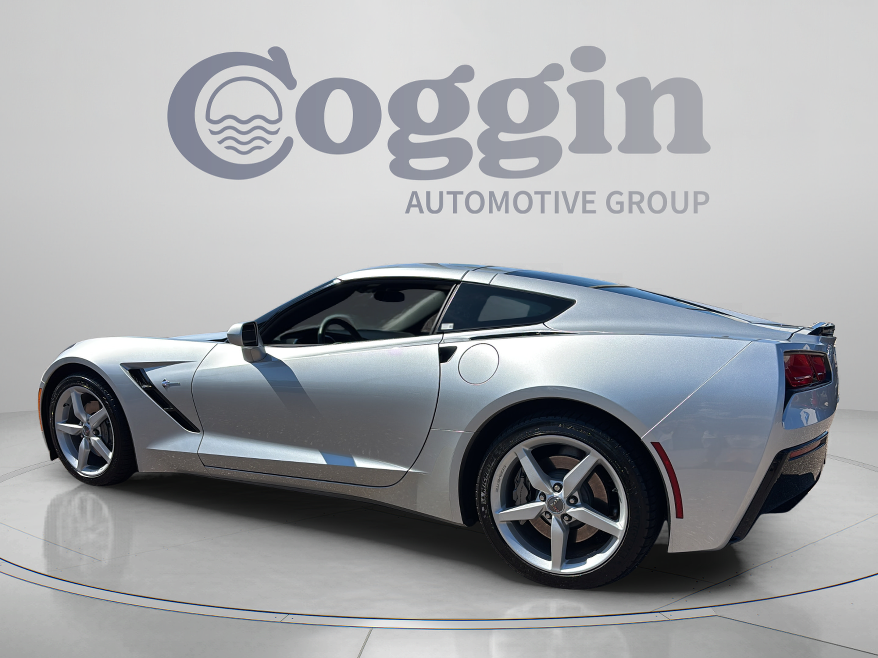 Used 2014 Chevrolet Corvette Stingray Coupe w/ Battery Protection Package RWD image 3