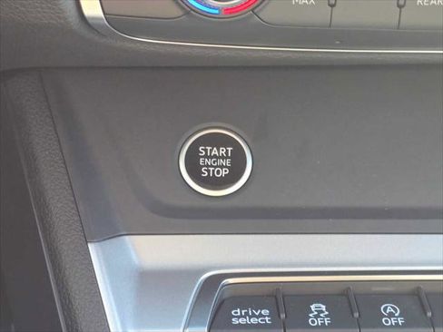 New 2025 Audi Q3 2.0T Premium image 33